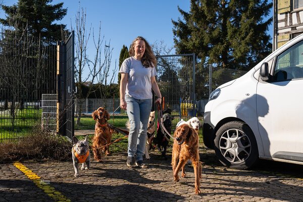 Stefanie Fachinger, Tierpflegerin EFZ, Hundetrainerin, Ernährungsberaterin.